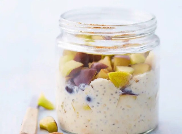 Overnight Oats Aux Graines de Chia et Pruneaux